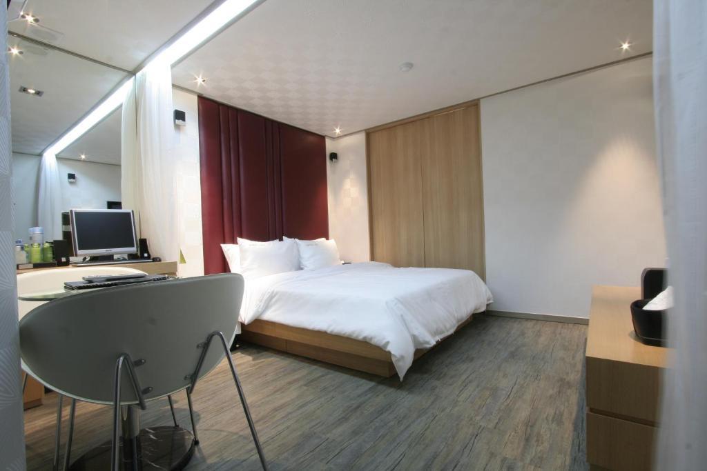 Cats Motel Seoul